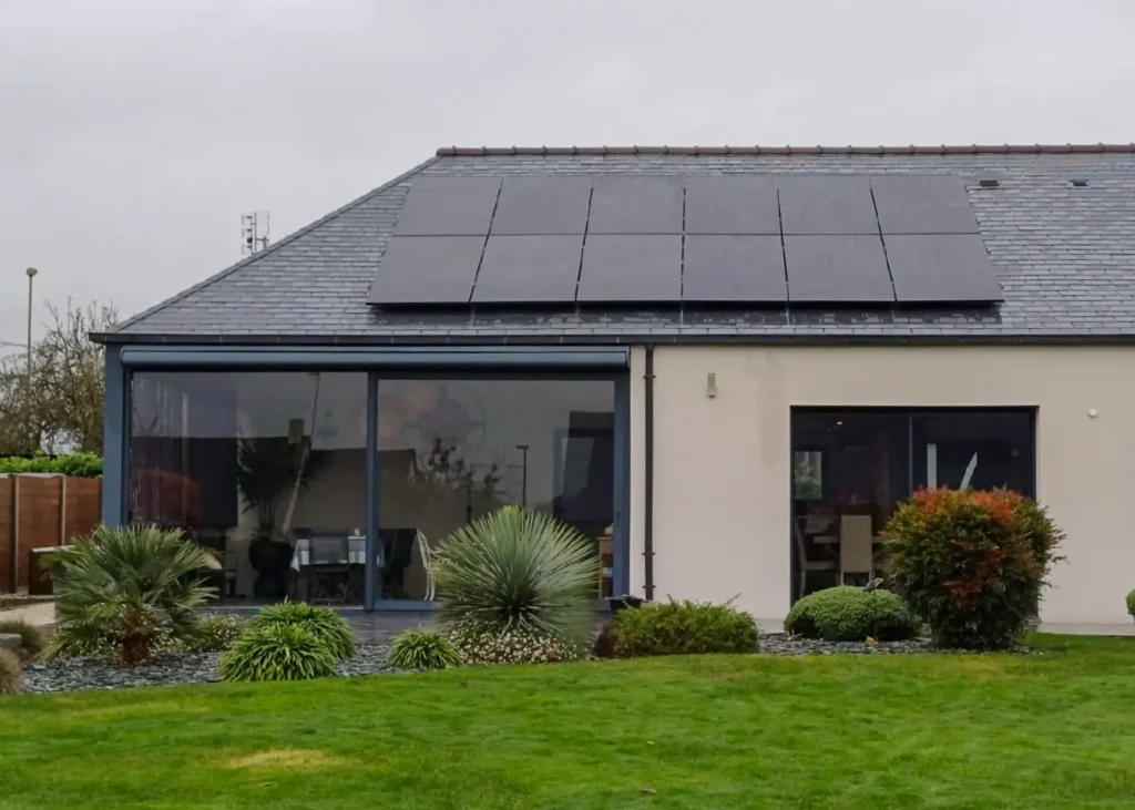 Installation solaire 6 kWc à Ducey-les-Chéris (50220) réalisée par Adekwatts Ille-et-Vilaine