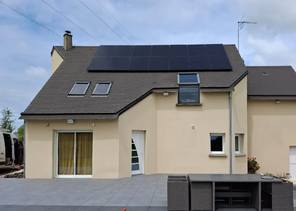 Installation photovoltaïque 5,95 kWc à Fleury (50800) réalisée par Adekwatts Ille-et-Vilaine