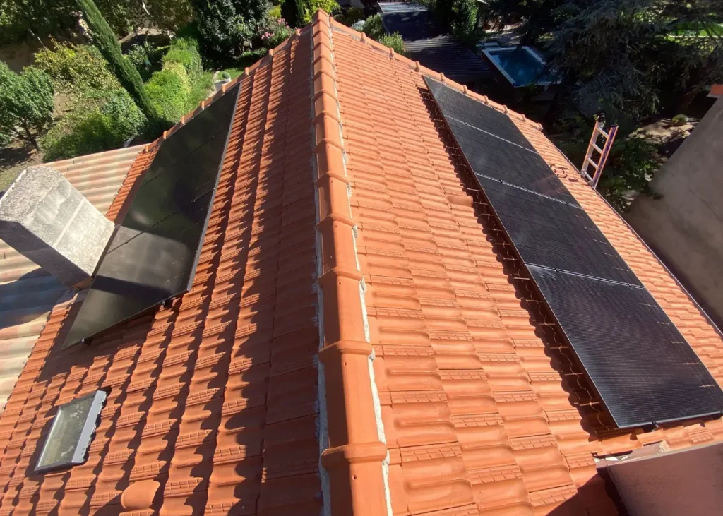 Installation photovoltaïque 3 kWc à Aix-en-Provence (13100) par Adekwatts Rhône