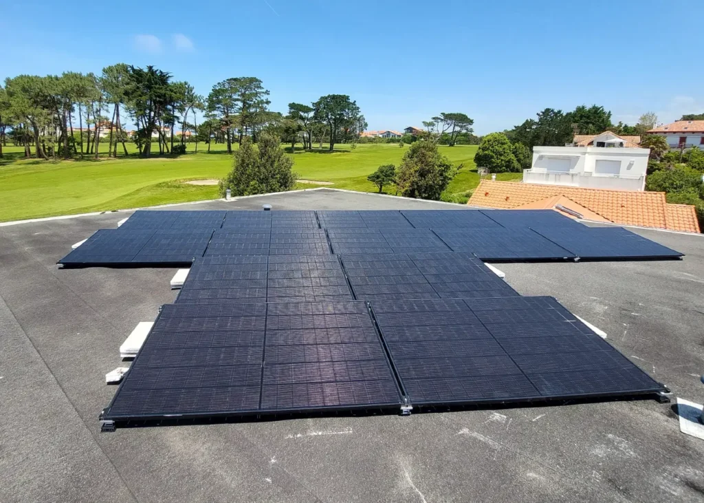 Panneaux photovoltaïques 6 kWc installés à Biarritz (64200) par Adekwatts Pyrénées-Atlantiques