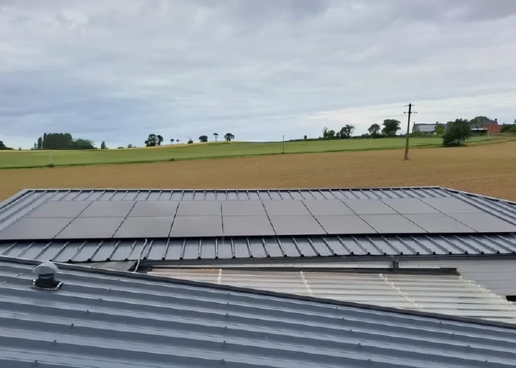 Installation solaire 8,5 kWc sur maison à Baguer-Pican (35120) par Adekwatts Ille-et-Vilaine