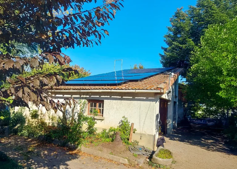 Installation de panneaux solaires 9 kWc au Dorat (87210) réalisée par Adekwatts Haute-Vienne